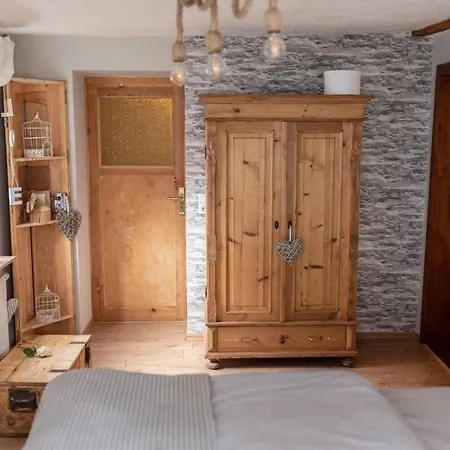 Landhausstube *